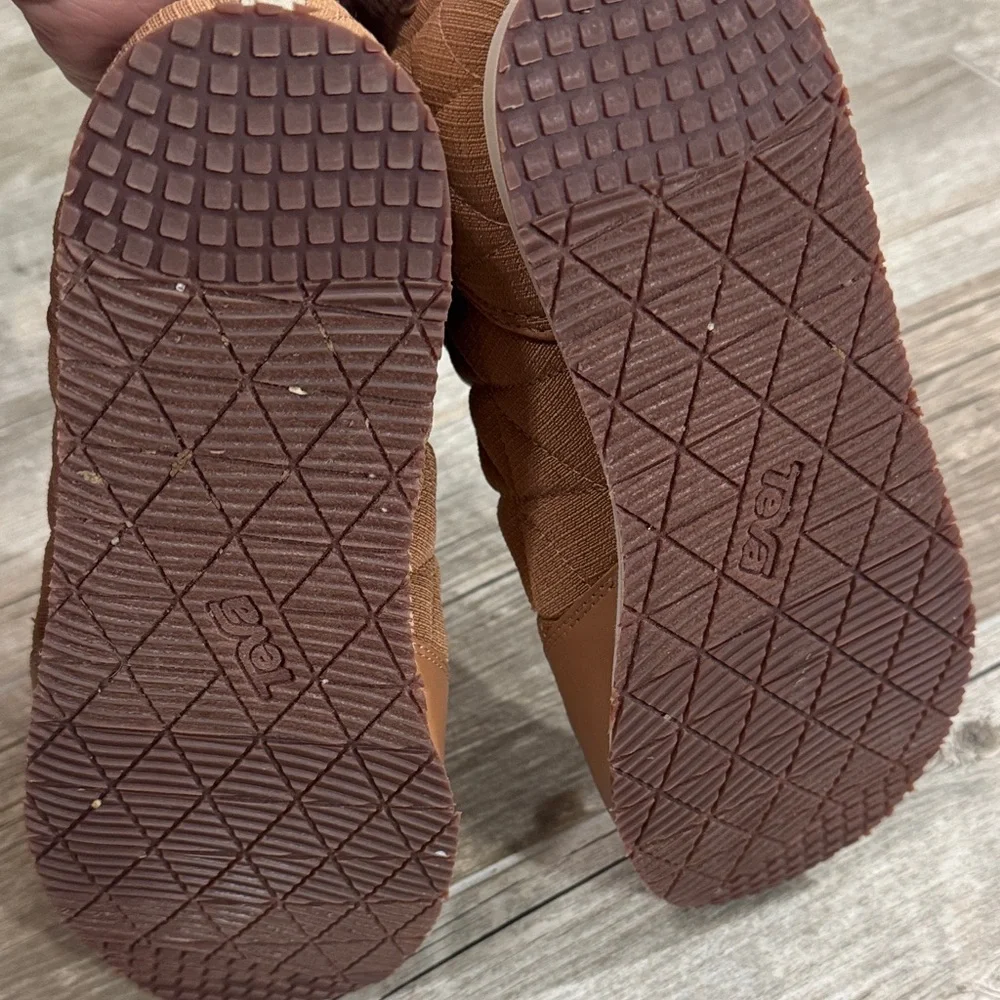 Teva Women's Size 7 ReEmber Mid Lion Tan Brown Ankle Boots - Picture 6 of 7